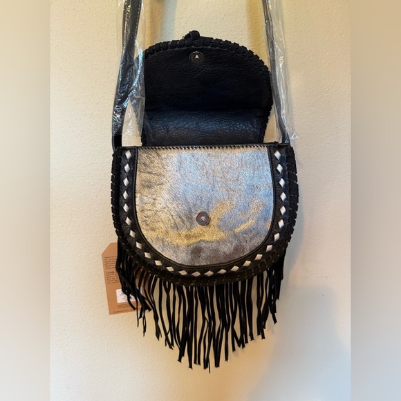 Trenditions Womens Fringe Black Leather Western Boho Crossbody NWT Bag - Picture 6 of 12